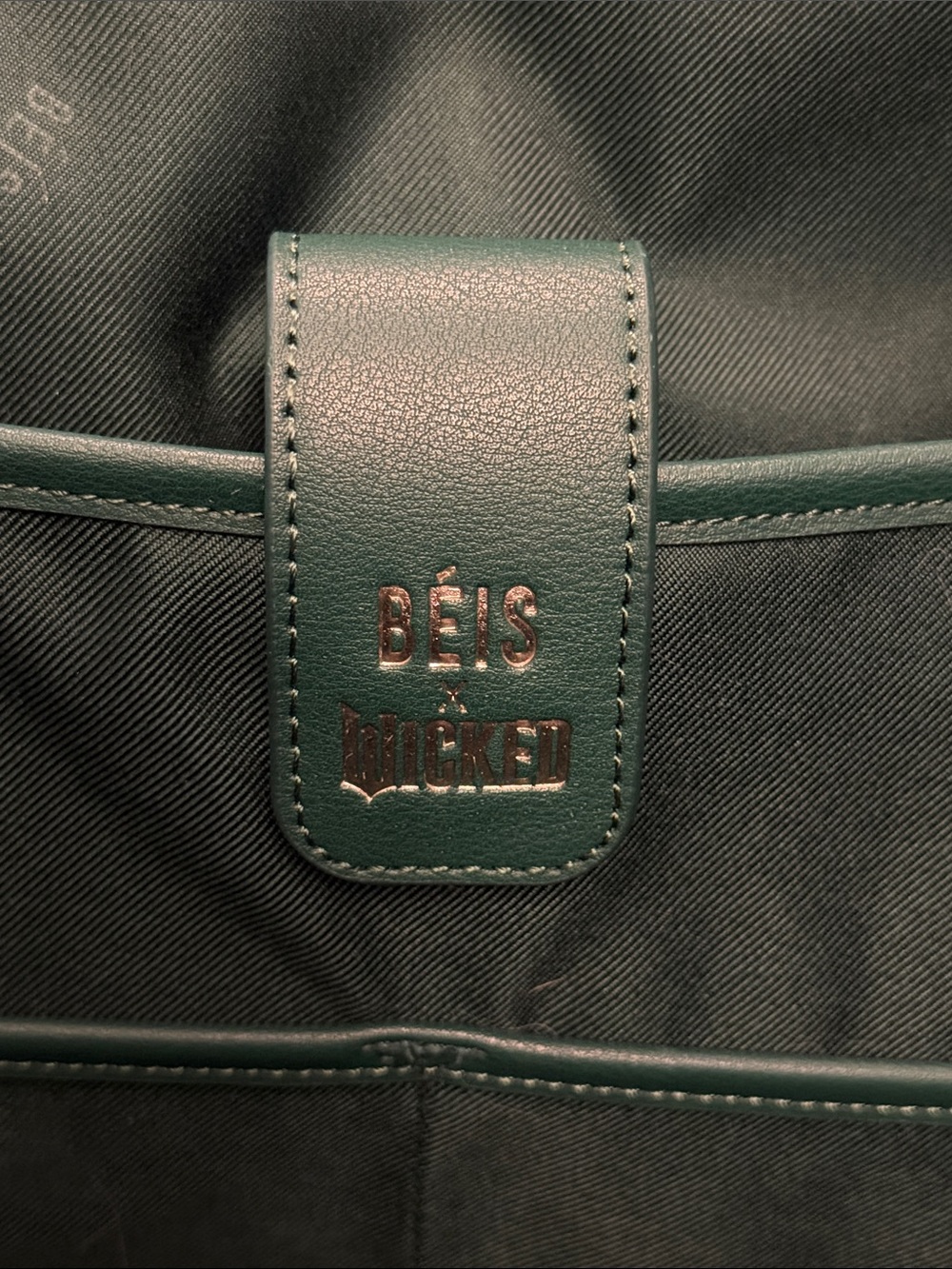 Beis Wicked Weekender Bag well loved - Picture 4 of 7
